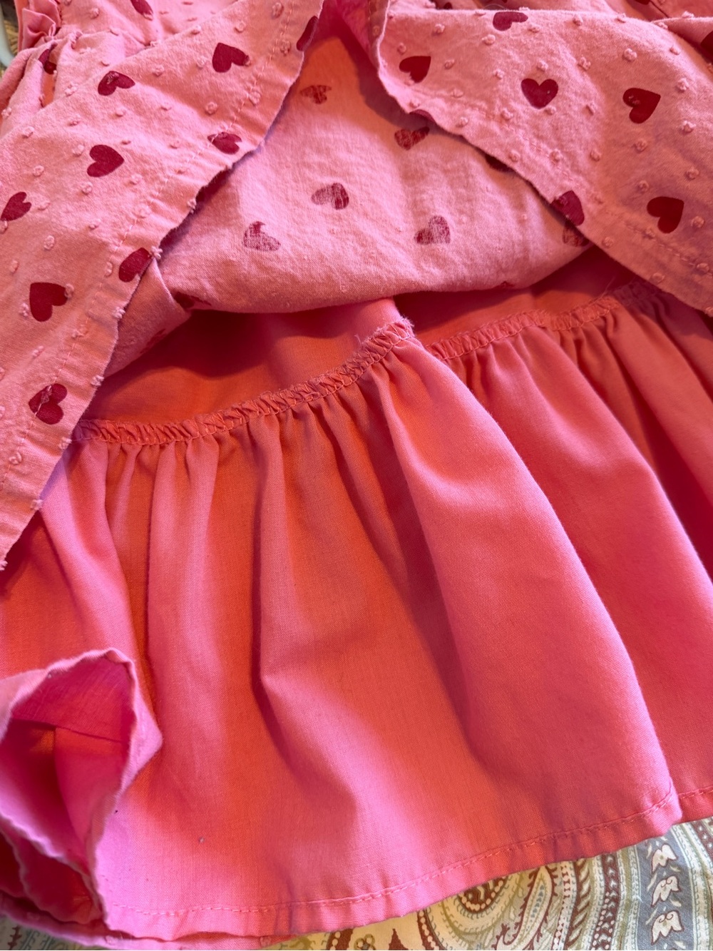 Isaac Mizrahi Pink Dress with Red Heart Print and Flutter Sleeves - Picture 4 of 5